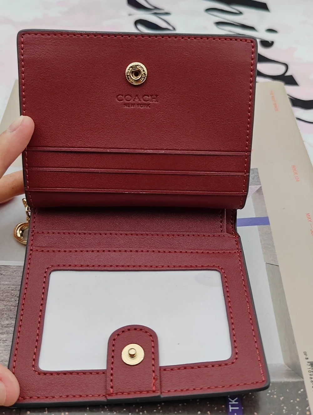 Women's Coach wallet - Picture 2 of 4